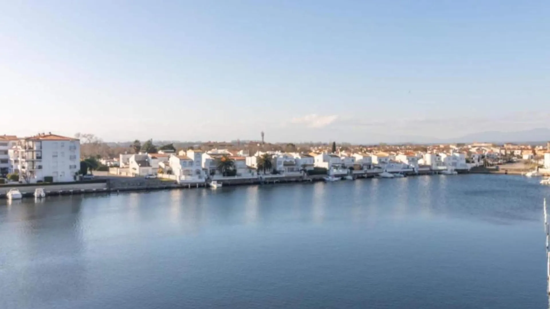 Belvilla By Oyo Comte De Empuries Apt B Empuriabrava 0*,  Španělsko