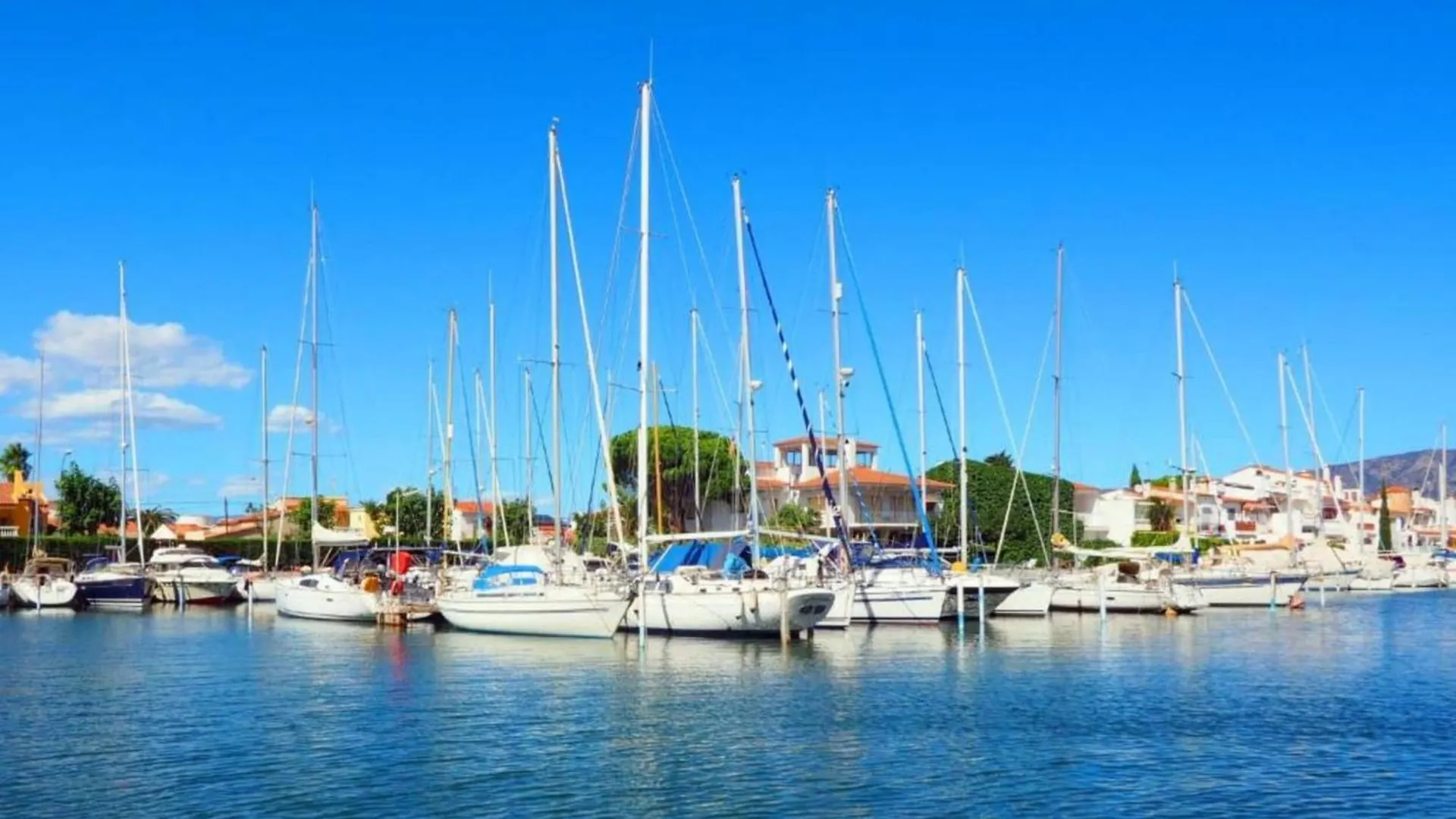 Belvilla By Oyo Comte De Empuries Apt B Empuriabrava 0*,